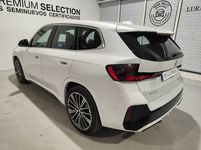 Foto 23 BMW iX1 eDrive20 150 kW (204 CV)
