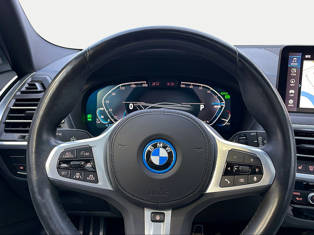 BMW iX3 M Sport color Azul. Año 2023. 210KW(286CV). Eléctrico. En concesionario Carteya Motor | Campo de Gibraltar de Cádiz