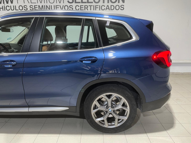 BMW X3 xDrive20d color Azul. Año 2021. 140KW(190CV). Diésel. En concesionario Hispamovil Elche de Alicante