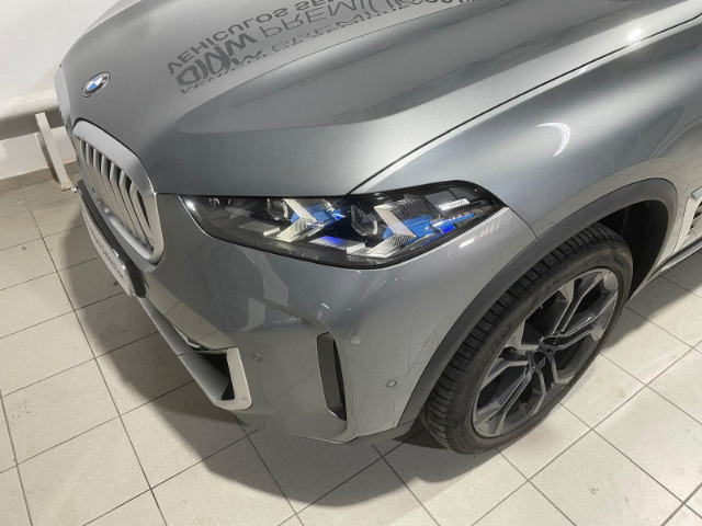 BMW X5 xDrive30d color Gris. Año 2024. 219KW(298CV). Diésel. En concesionario Hispamovil Elche de Alicante