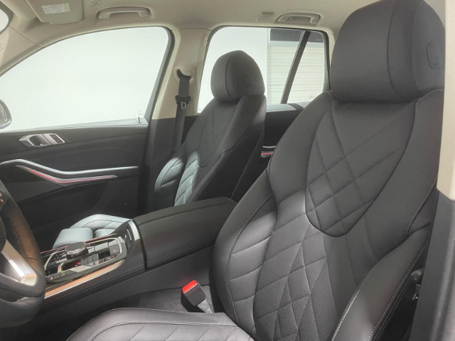 BMW X5 xDrive30d color Gris. Año 2024. 219KW(298CV). Diésel. En concesionario Hispamovil Elche de Alicante