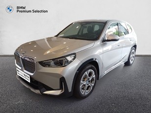 Fotos de BMW iX1 eDrive20 color Gris Plata. Año 2024. 150KW(204CV). Eléctrico. En concesionario Marmotor de Las Palmas