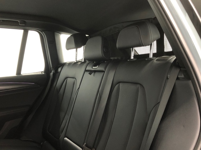 BMW X3 xDrive30e color Gris. Año 2023. 215KW(292CV). Híbrido Electro/Gasolina. En concesionario Auto Premier, S.A. - MADRID de Madrid