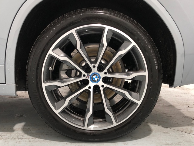 BMW X3 xDrive30e color Gris. Año 2023. 215KW(292CV). Híbrido Electro/Gasolina. En concesionario Auto Premier, S.A. - MADRID de Madrid