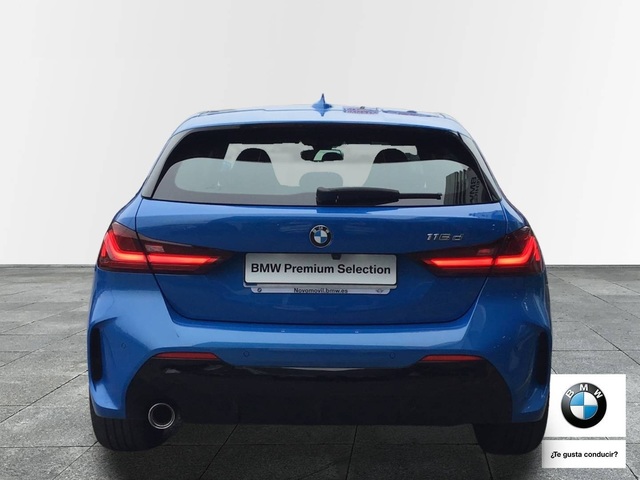 BMW Serie 1 116d color Azul. Año 2024. 85KW(116CV). Diésel. En concesionario Novomóvil Oleiros de Coruña