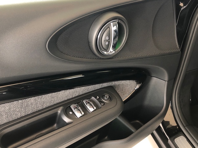 fotoG 10 del MINI MINI Clubman Cooper 100 kW (136 CV) 136cv Gasolina del 2022 en Madrid