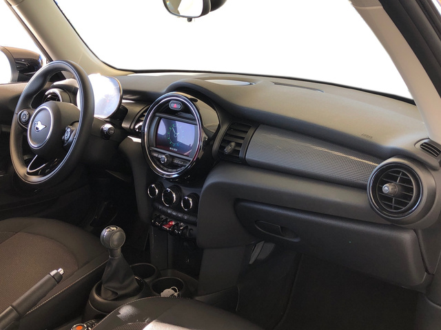 fotoG 7 del MINI MINI 3 Puertas Cooper 100 kW (136 CV) 136cv Gasolina del 2020 en Madrid