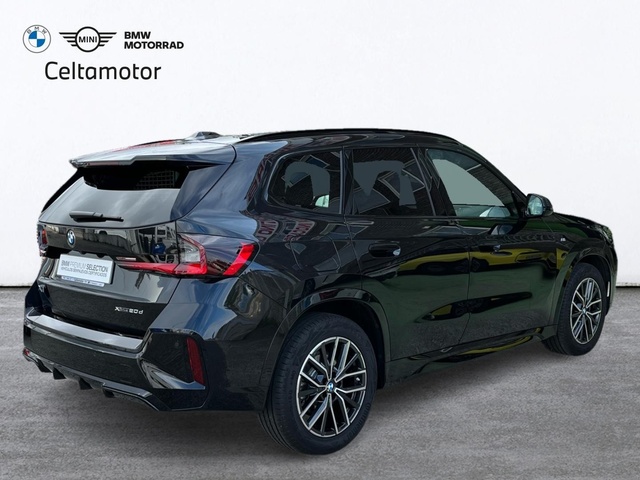 BMW X1 xDrive20d color Negro. Año 2024. 120KW(163CV). Diésel. En concesionario Celtamotor Vigo de Pontevedra