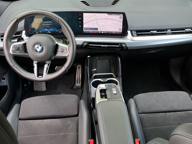 BMW X1 xDrive20d color Negro. Año 2024. 120KW(163CV). Diésel. En concesionario Celtamotor Vigo de Pontevedra