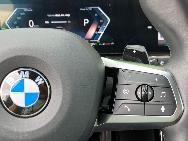 BMW X1 xDrive20d color Negro. Año 2024. 120KW(163CV). Diésel. En concesionario Celtamotor Vigo de Pontevedra