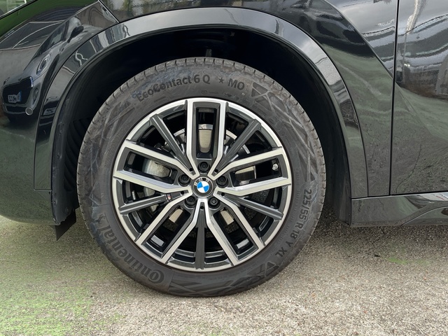 BMW X1 xDrive20d color Negro. Año 2024. 120KW(163CV). Diésel. En concesionario Celtamotor Vigo de Pontevedra