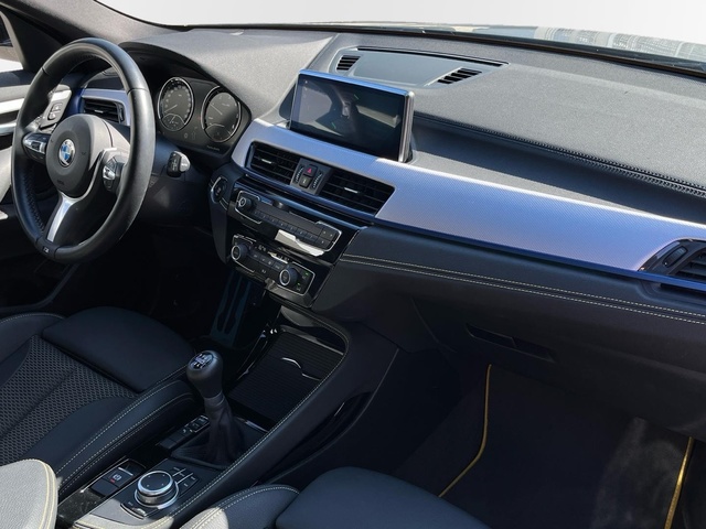 BMW X2 sDrive16d color Gris. Año 2024. 85KW(116CV). Diésel. En concesionario Murcia Premium S.L. AV DEL ROCIO de Murcia