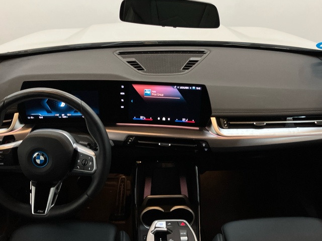 BMW iX1 xDrive30 color Blanco. Año 2024. 230KW(313CV). Eléctrico. En concesionario Proa Premium Palma de Illes Balears