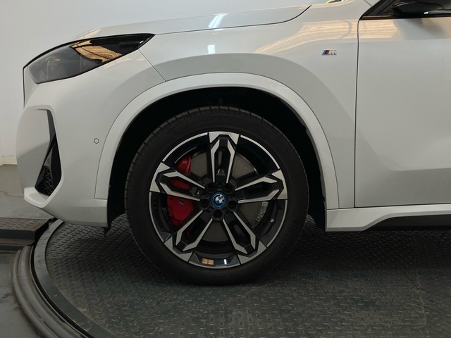 BMW iX1 xDrive30 color Blanco. Año 2024. 230KW(313CV). Eléctrico. En concesionario Proa Premium Palma de Illes Balears
