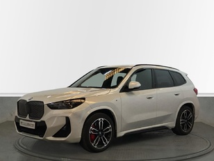 Fotos de BMW iX1 xDrive30 color Blanco. Año 2024. 230KW(313CV). Eléctrico. En concesionario Proa Premium Palma de Illes Balears