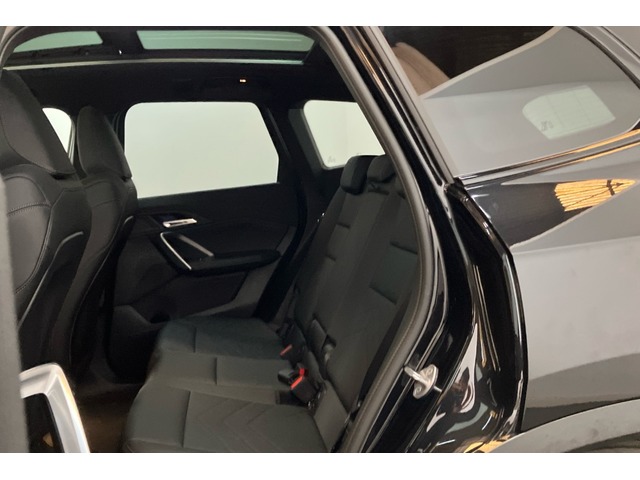 BMW iX1 xDrive30 color Negro. Año 2024. 230KW(313CV). Eléctrico. En concesionario Proa Premium Palma de Baleares