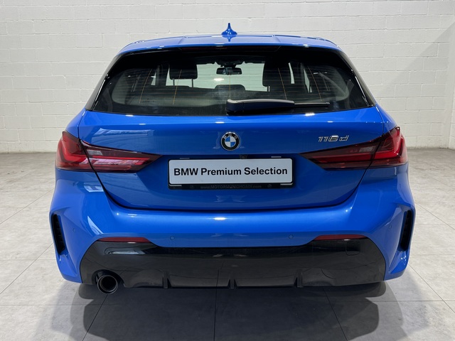 BMW Serie 1 116d color Azul. Año 2024. 85KW(116CV). Diésel. En concesionario Motor Munich Cadi - Manresa - VO de Barcelona