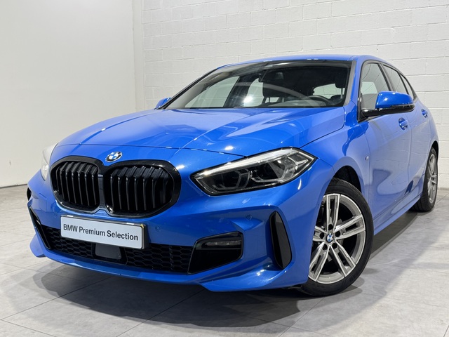 BMW Serie 1 116d color Azul. Año 2024. 85KW(116CV). Diésel. En concesionario Motor Munich Cadi - Manresa - VO de Barcelona