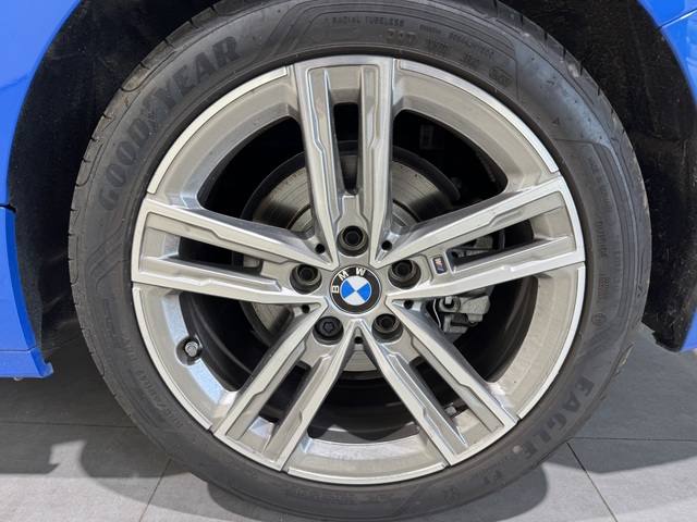 BMW Serie 1 116d color Azul. Año 2024. 85KW(116CV). Diésel. En concesionario Motor Munich Cadi - Manresa - VO de Barcelona