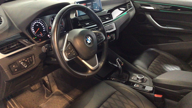 BMW X1 sDrive18d color Beige. Año 2020. 110KW(150CV). Diésel. En concesionario BYmyCAR Madrid - Alcalá de Madrid