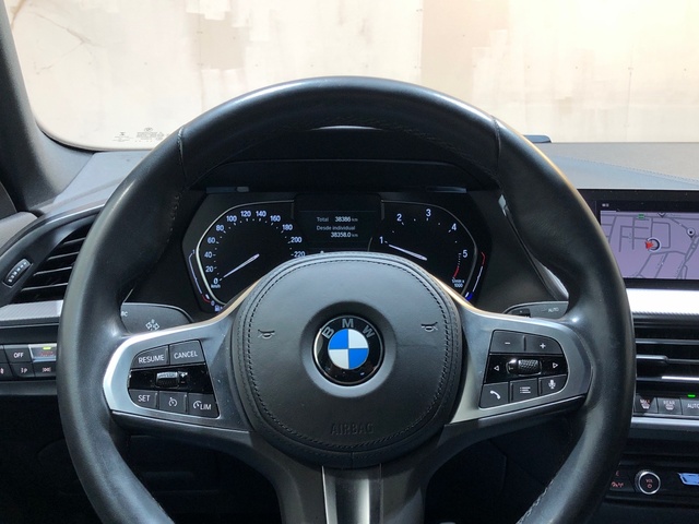 BMW Serie 2 216d Gran Coupe color Gris. Año 2021. 85KW(116CV). Diésel. En concesionario Movilnorte El Plantio de Madrid