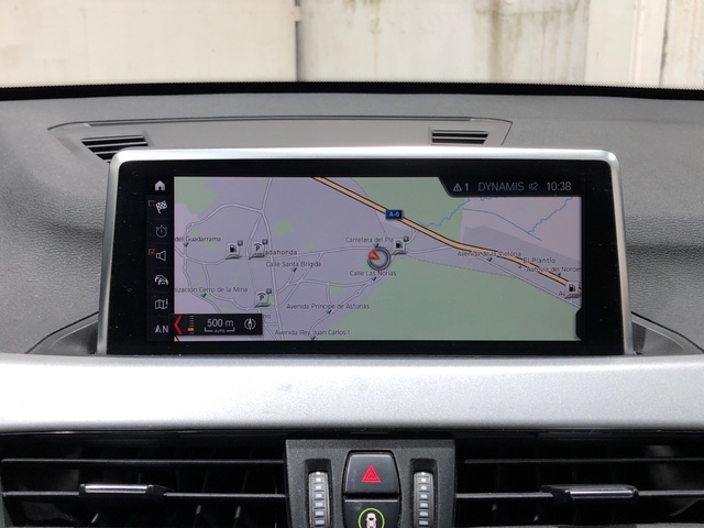 BMW X1 sDrive18d color Gris Plata. Año 2021. 110KW(150CV). Diésel. En concesionario Movilnorte El Plantio de Madrid