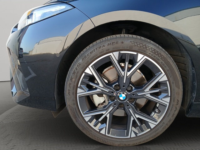 BMW Serie 1 118d color Negro. Año 2024. 110KW(150CV). Diésel. En concesionario GANDIA Automoviles Fersan, S.A. de Valencia