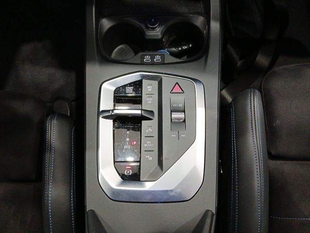 BMW Serie 1 120d color Blanco. Año 2024. 120KW(163CV). Diésel. En concesionario ALZIRA Automoviles Fersan, S.A. de Valencia