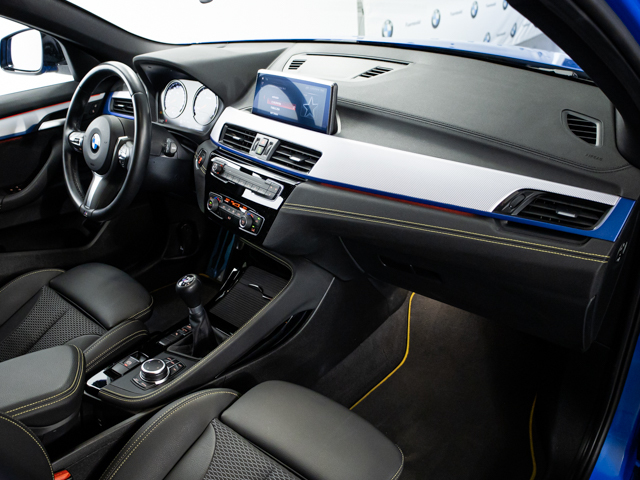 BMW X2 sDrive16d color Azul. Año 2024. 85KW(116CV). Diésel. En concesionario BMW Fuenteolid Valladolid de Valladolid