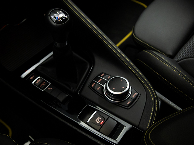 BMW X2 sDrive16d color Azul. Año 2024. 85KW(116CV). Diésel. En concesionario BMW Fuenteolid Valladolid de Valladolid