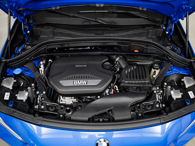 BMW X2 sDrive16d color Azul. Año 2024. 85KW(116CV). Diésel. En concesionario BMW Fuenteolid Valladolid de Valladolid