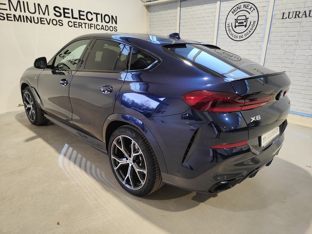 BMW X6 xDrive40i color Azul. Año 2022. 250KW(340CV). Gasolina. En concesionario Lurauto Gipuzkoa de Guipuzcoa