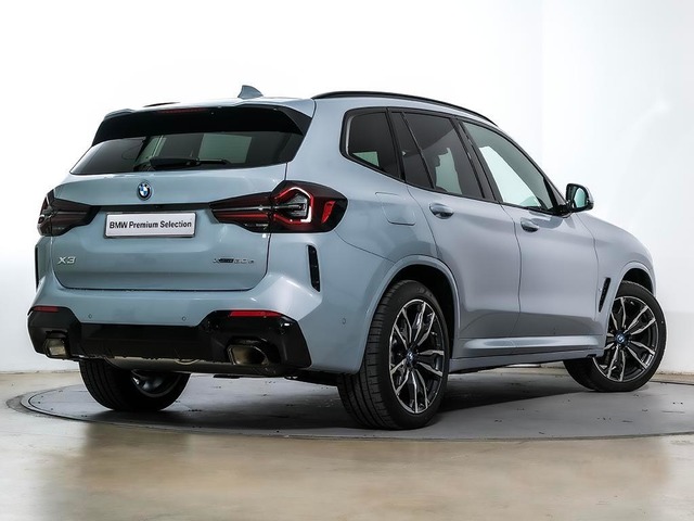 BMW X3 xDrive30e color Gris. Año 2024. 215KW(292CV). Híbrido Electro/Gasolina. En concesionario Oliva Motor Girona de Girona