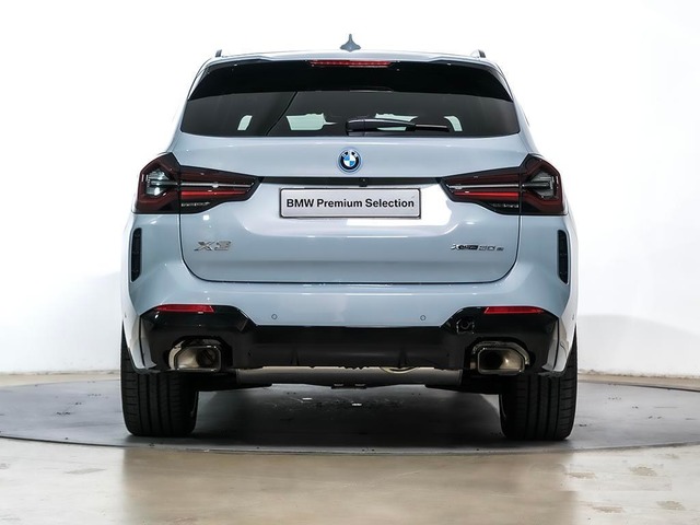 BMW X3 xDrive30e color Gris. Año 2024. 215KW(292CV). Híbrido Electro/Gasolina. En concesionario Oliva Motor Girona de Girona