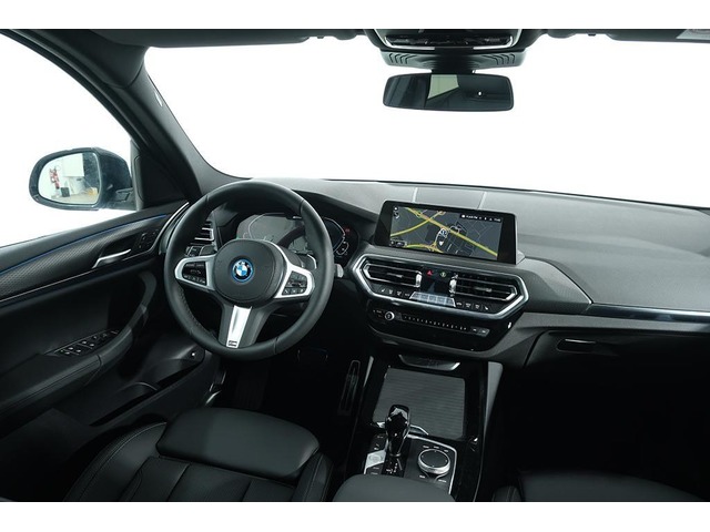BMW X3 xDrive30e color Gris. Año 2024. 215KW(292CV). Híbrido Electro/Gasolina. En concesionario Oliva Motor Girona de Girona