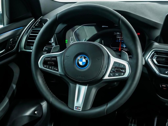 BMW X3 xDrive30e color Gris. Año 2024. 215KW(292CV). Híbrido Electro/Gasolina. En concesionario Oliva Motor Girona de Girona