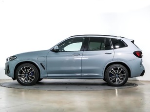 Fotos de BMW X3 xDrive30e color Gris. Año 2024. 215KW(292CV). Híbrido Electro/Gasolina. En concesionario Oliva Motor Girona de Girona