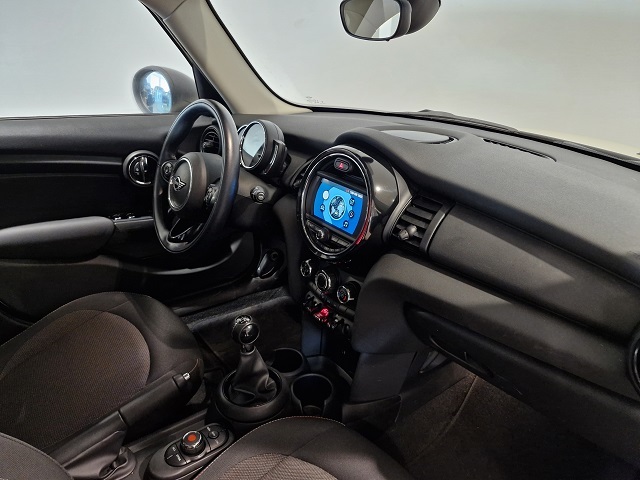 fotoG 7 del MINI MINI 5 Puertas One 75 kW (102 CV) 102cv Gasolina del 2018 en Huelva