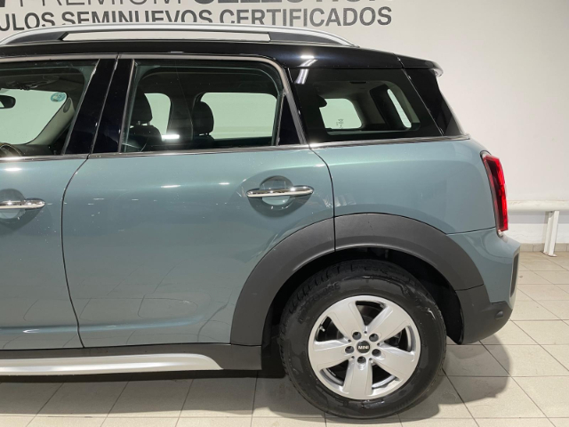 fotoG 13 del MINI MINI Countryman Cooper 100 kW (136 CV) 136cv Gasolina del 2022 en Alicante