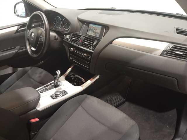 BMW X3 xDrive20d color Gris Plata. Año 2017. 140KW(190CV). Diésel. En concesionario Motor Munich - Terrassa - VO de Barcelona
