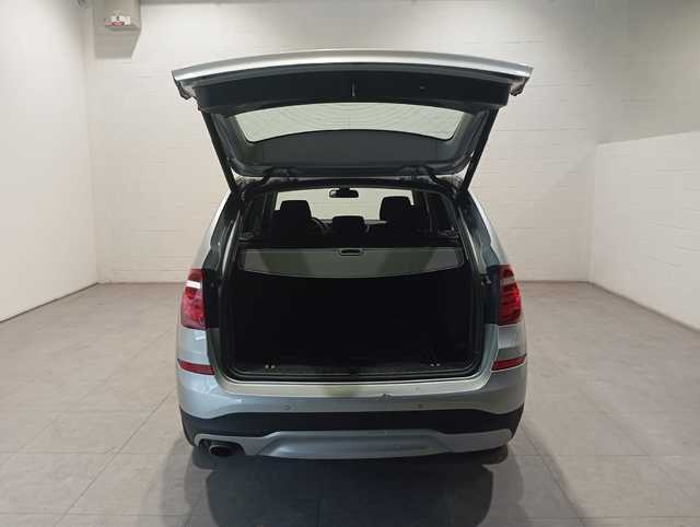BMW X3 xDrive20d color Gris Plata. Año 2017. 140KW(190CV). Diésel. En concesionario Motor Munich - Terrassa - VO de Barcelona