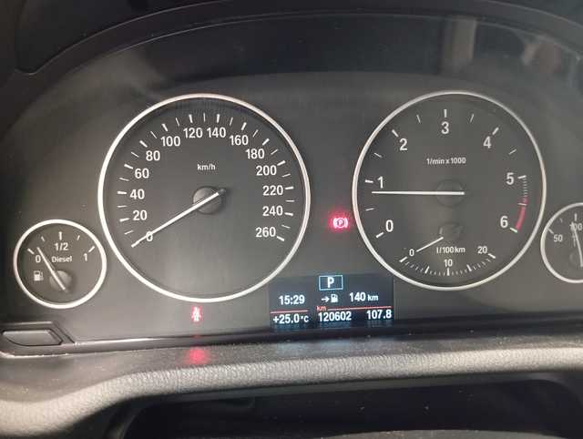 BMW X3 xDrive20d color Gris Plata. Año 2017. 140KW(190CV). Diésel. En concesionario Motor Munich - Terrassa - VO de Barcelona