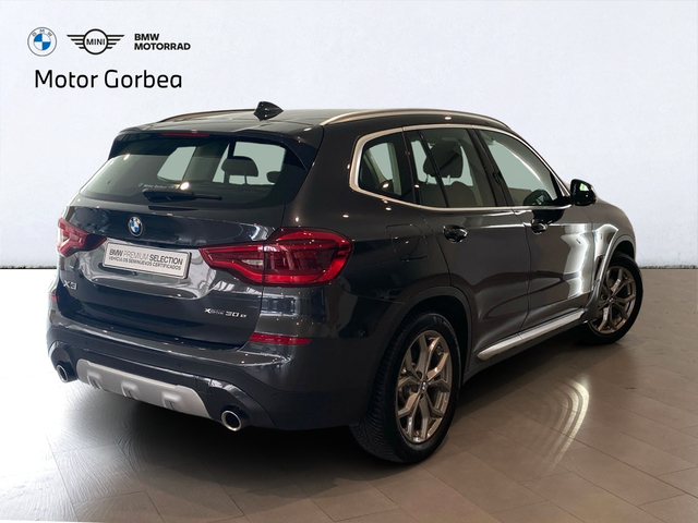 BMW X3 xDrive30e color Gris. Año 2020. 215KW(292CV). Híbrido Electro/Gasolina. En concesionario Motor Gorbea de Álava