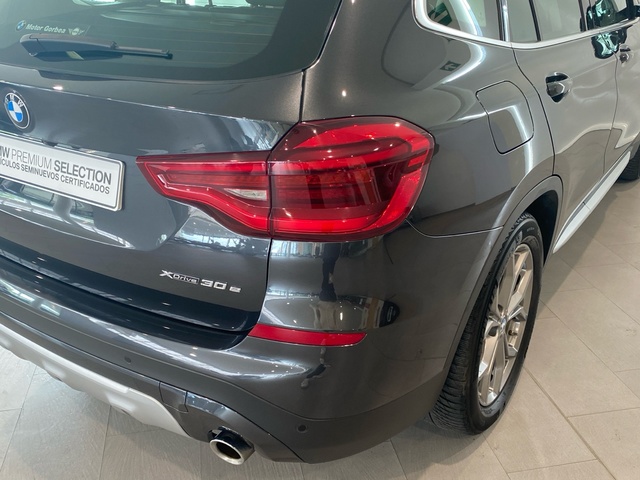 BMW X3 xDrive30e color Gris. Año 2020. 215KW(292CV). Híbrido Electro/Gasolina. En concesionario Motor Gorbea de Álava