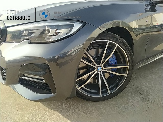 BMW Serie 3 320d color Gris. Año 2020. 140KW(190CV). Diésel. En concesionario LAS CHAFIRAS de Sta. C. Tenerife