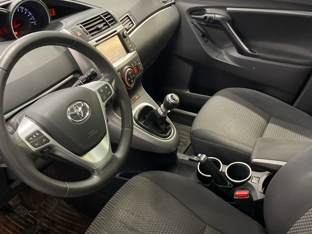 Toyota Verso 130 Advance 97 kW (132 CV)