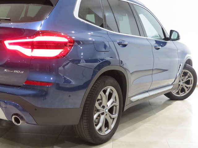 BMW X3 xDrive20d color Azul. Año 2020. 140KW(190CV). Diésel. En concesionario GANDIA Automoviles Fersan, S.A. de Valencia