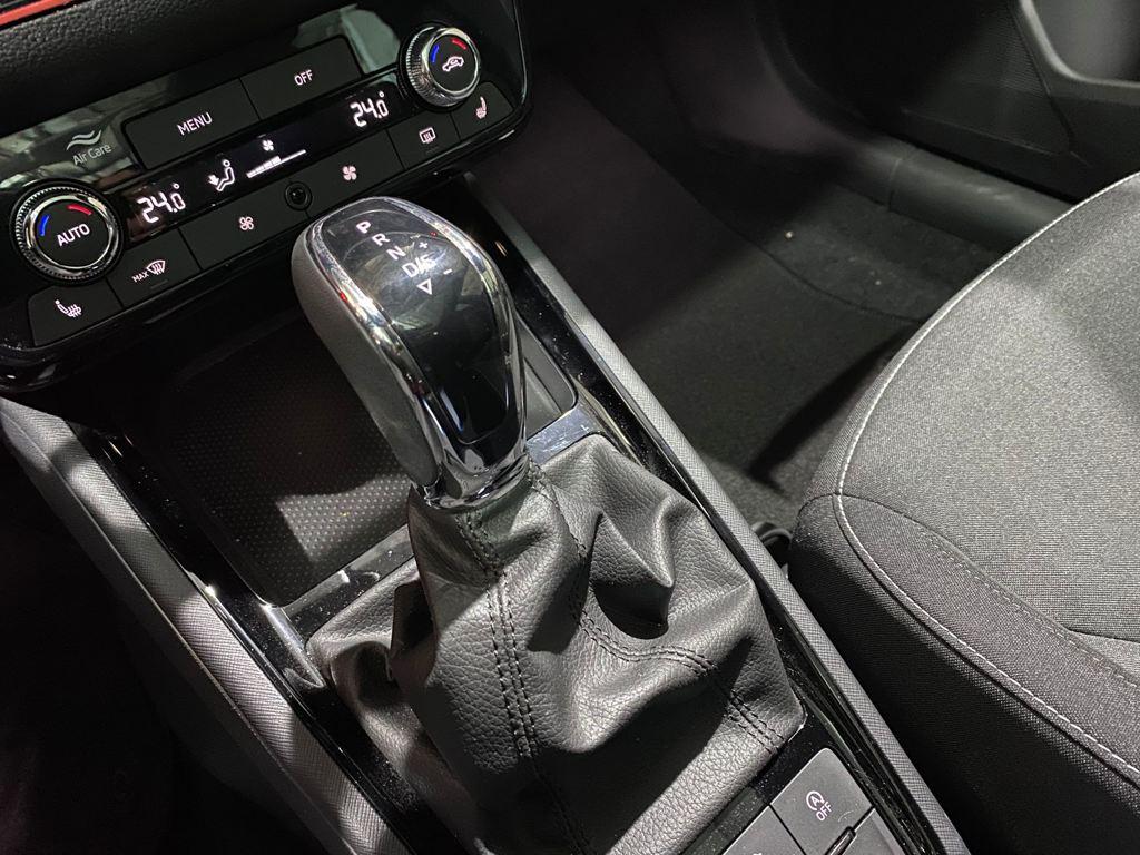Design 1.0 TSI DSG 85 kW (115 CV)