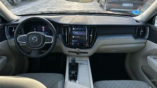 Volvo XC60 T6 Recharge Core AWD Auto 257 kW (350 CV) - 21 Volvo XC60 T6 Ocasión 257 KW (350CV) - 21
