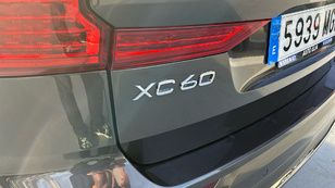 Volvo XC60 T6 Recharge Core AWD Auto 257 kW (350 CV) - 43 Volvo XC60 T6 Ocasión 257 KW (350CV) - 43
